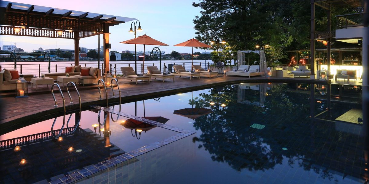 bangkok-thailand-riva-surya-pool